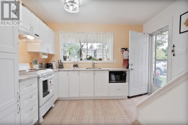 Building Photo - 1090-1090 Kipps Ln