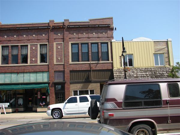 Primary Photo - 237 E Huron Ave