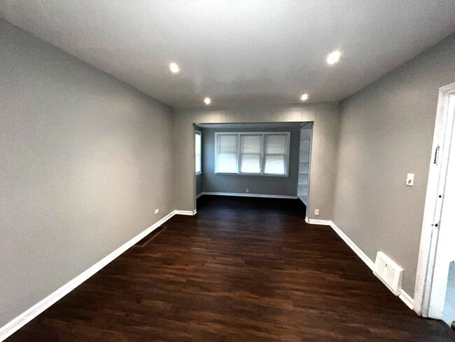 Foto del edificio - 10655 S Hoxie Ave