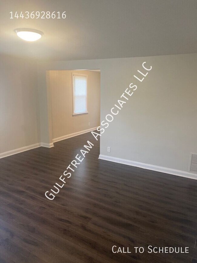 Foto del edificio - 6521 Dogwood Rd