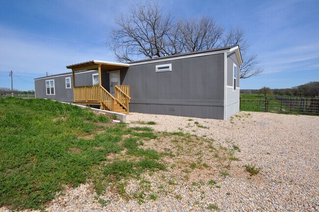 Building Photo - Bring Your Horse!