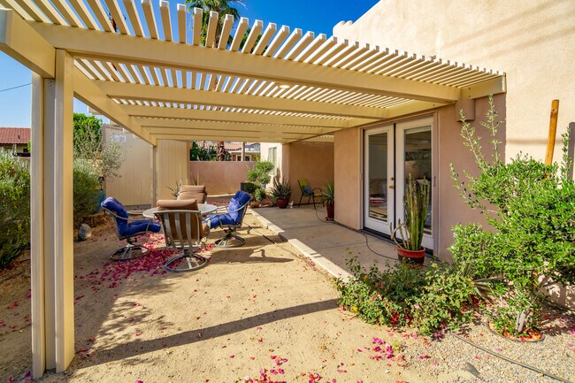 Building Photo - 54324 Avenida Madero