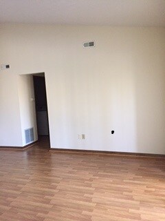 Building Photo - 3645 Kohn Dr