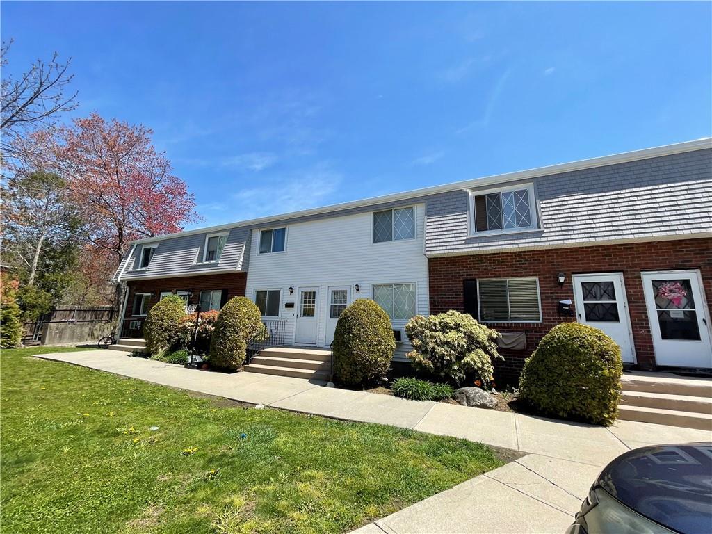 Primary Photo - 300 Smithfield Rd