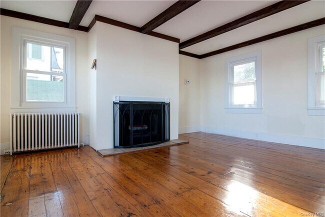 Building Photo - 129 Piermont Ave