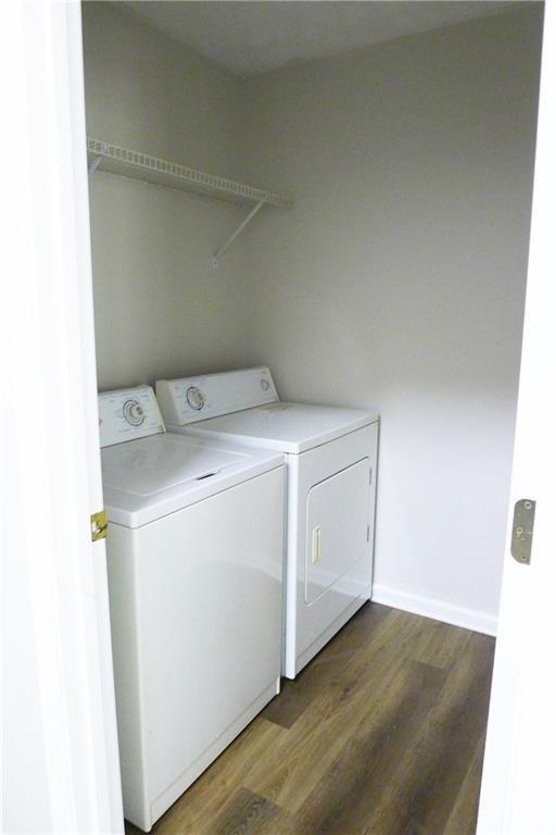 Foto del edificio - 327 Lee Miller Dr