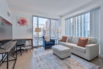 Building Photo - 250 Kendall St