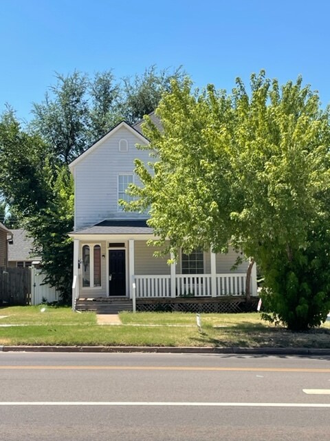 Primary Photo - 401 E Noble Ave