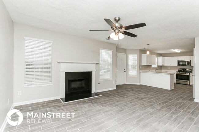 Foto del edificio - 4792 Creekside Pl