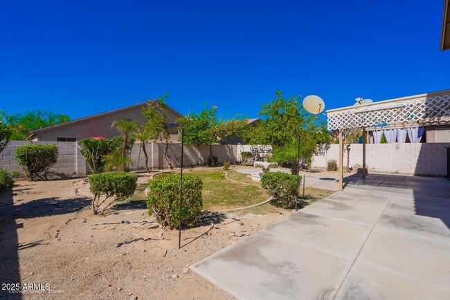 Building Photo - 26162 N 68th Dr