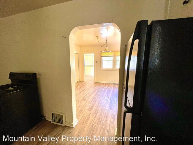 Foto del edificio - 3 br, 1 bath House - 10777 Red Dog Road