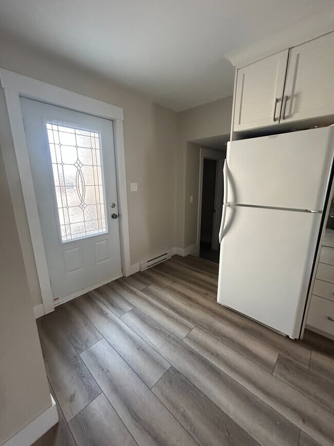 Photo du bâtiment - 117 Elmwood Dr