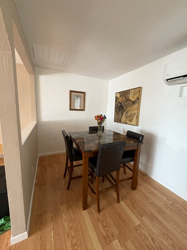 Foto del edificio - 5416 Turton Ln