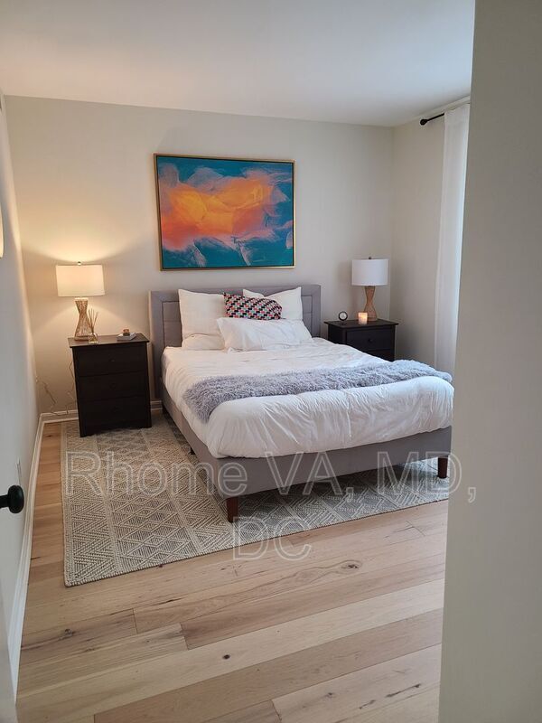 Foto del edificio - 1909 Key Blvd