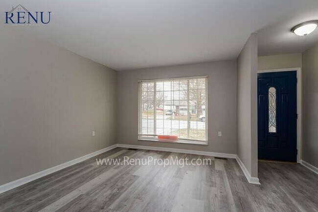 Foto del edificio - 3 Bedroom 2 Bath ! With Updated Kitchen an...
