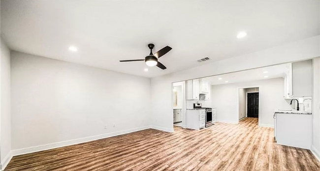 Foto del edificio - 216 N Harrison St