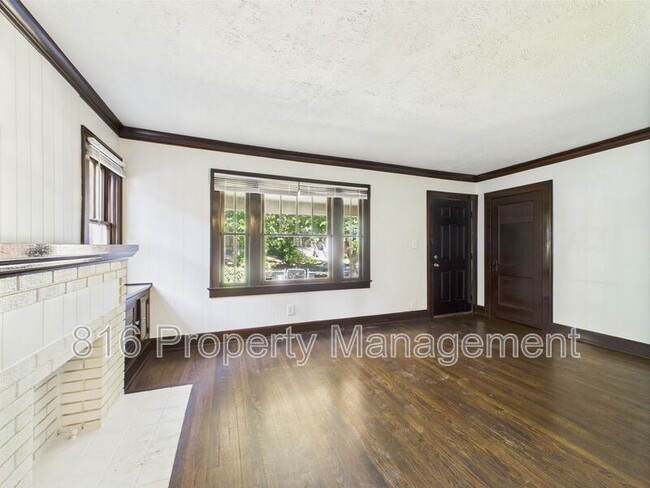 Building Photo - 5628 Park Ave