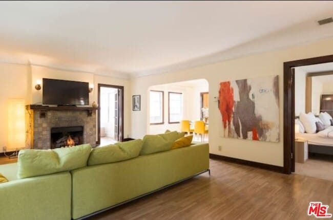 Foto del edificio - 611 Beachwood Dr