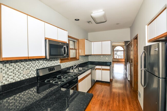 Foto del edificio - 3713 N Janssen Ave