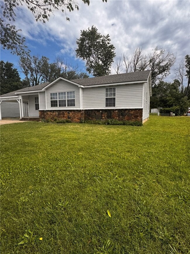Building Photo - 3009 W Olive St