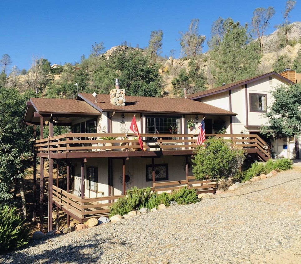 Primary Photo - 141 Panorama Dr