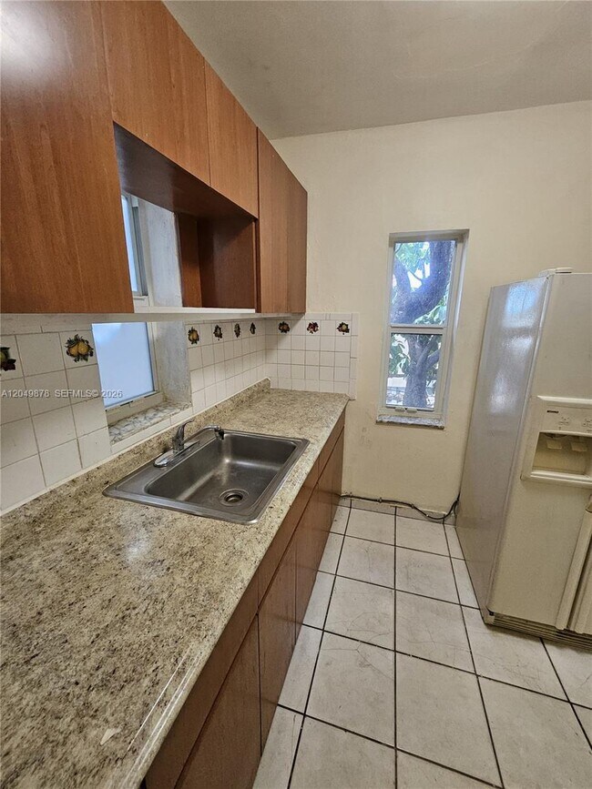 Foto del edificio - 822 SW 31st Ave