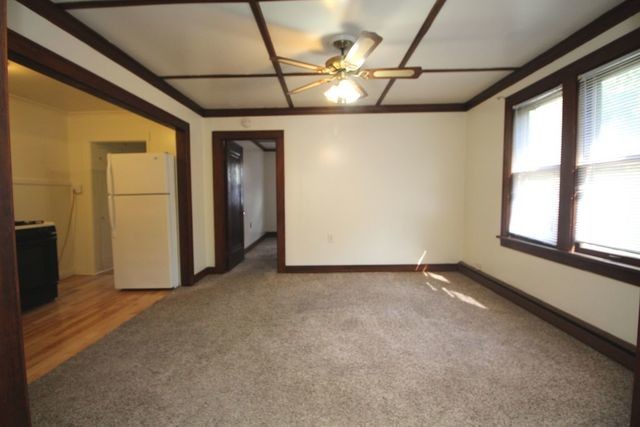 Building Photo - 346 Riverview Dr