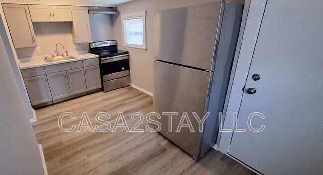 Foto del edificio - 720 Hardy Ave