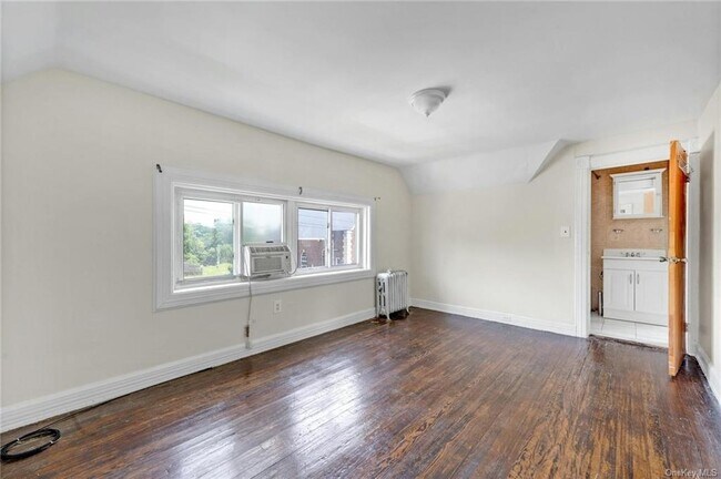 Building Photo - 134 S 9th Ave
