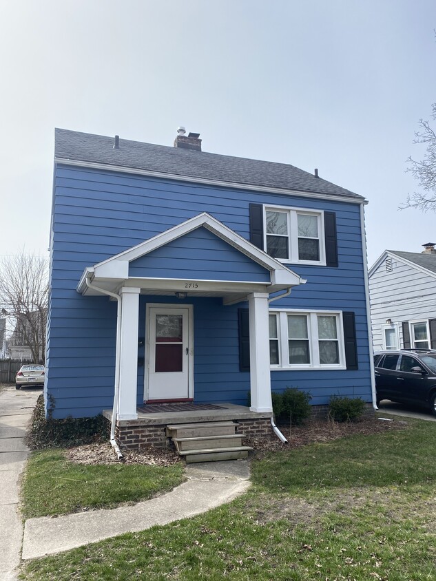 Primary Photo - 2715 Boxwood Rd