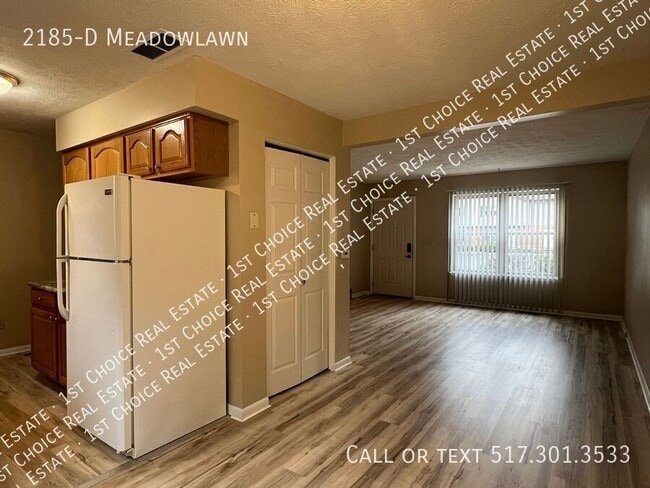 Building Photo - 2185-D Meadowlawn-