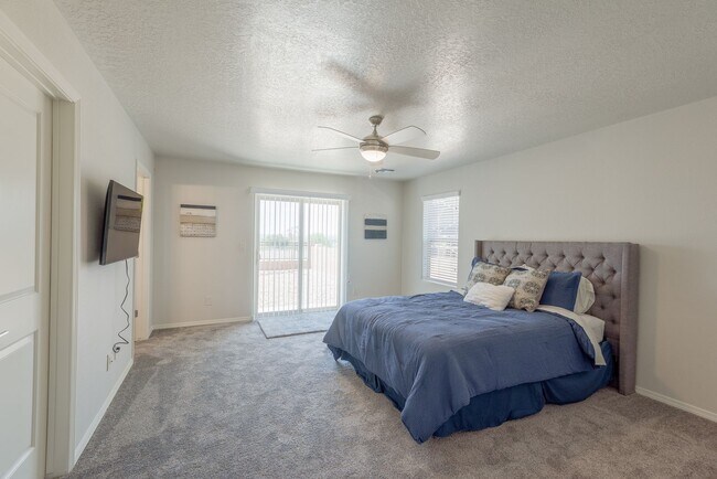 Interior Photo - Horizon Village