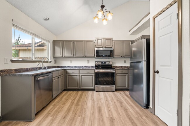 Foto del edificio - 6931 Quail Branch