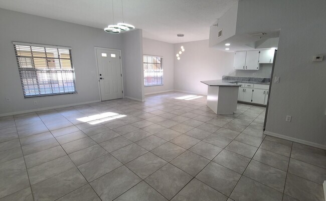Foto del edificio - 10490 Chalmer St