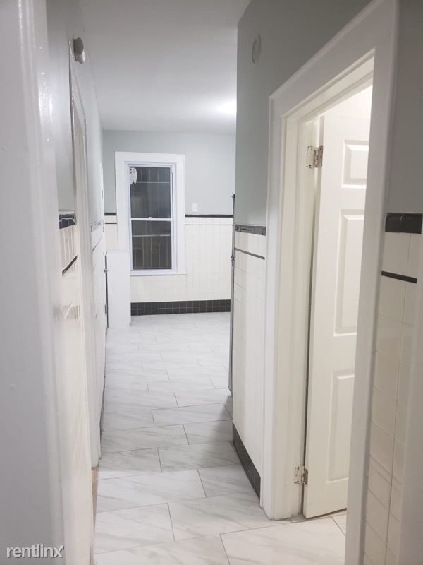 Primary Photo - 3 br, 1 bath Apartment - 222 W End Ave