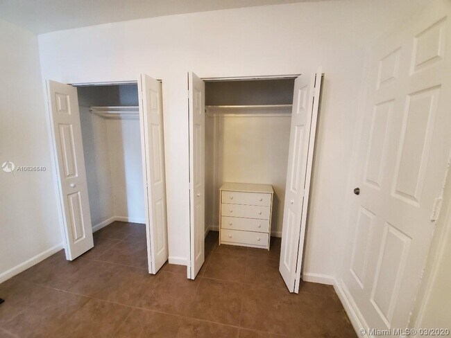 Building Photo - 1410 NW 85th Way