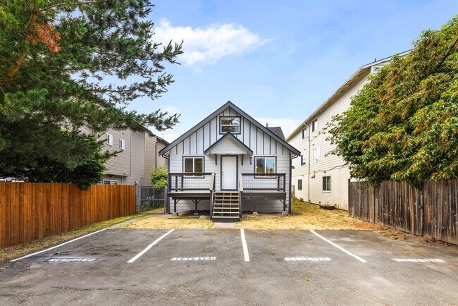 Foto del edificio - 10325 Midvale Ave N