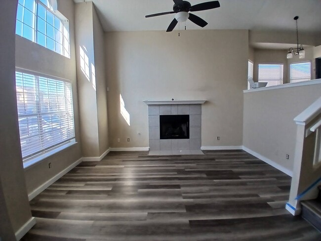Building Photo - 3012 Tierra Salada Dr