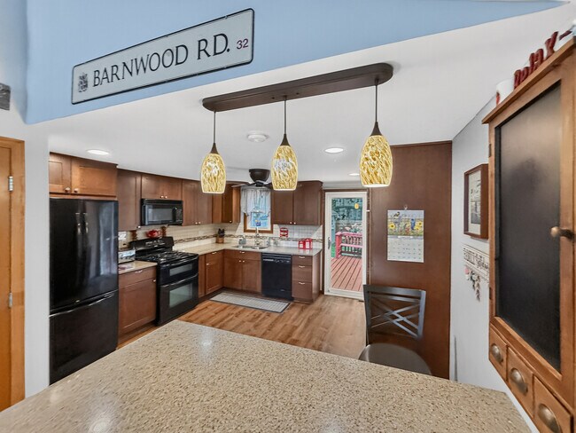 Foto del edificio - 714 Walnut Ln
