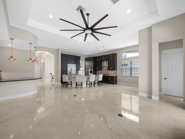 Foto del edificio - 9931 Bozzano Dr