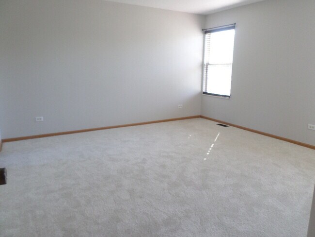Building Photo - 5006 Syracuse Ct