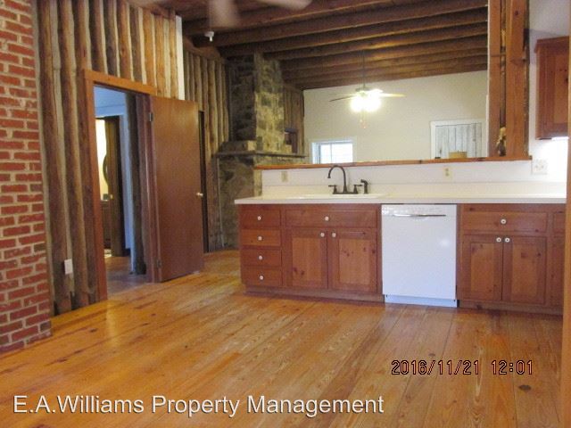 Building Photo - 6331 Mockingbird Ln