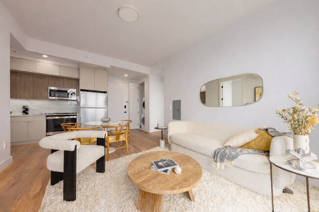 Foto del edificio - 2715 Fulton St