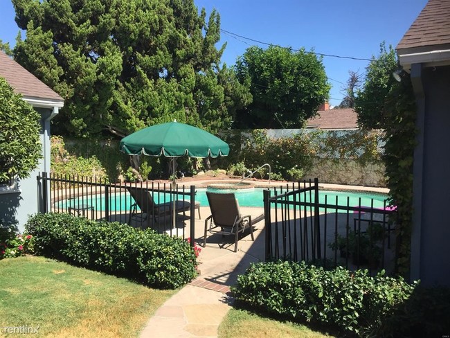 Building Photo - 2 br, 3 bath House - 600 Magnolia Dr