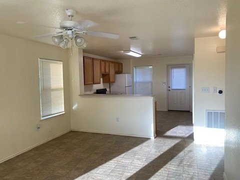 Building Photo - 13023 Pleasant Valley Dr