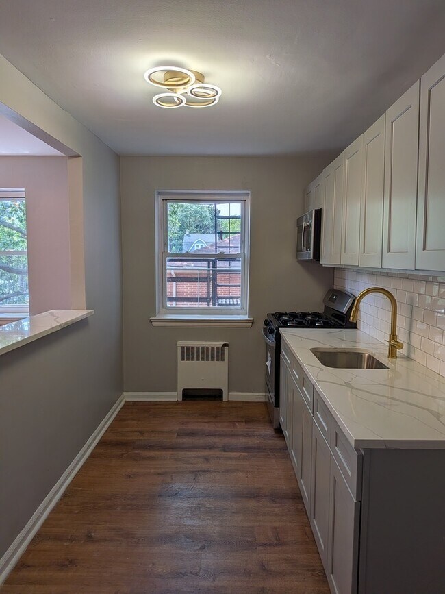 Foto del edificio - 1282 Clinton Ave