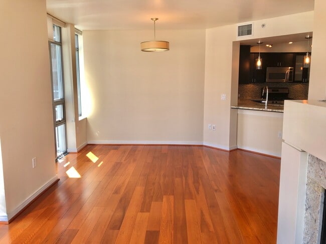 Dining Area - 819 Virginia St