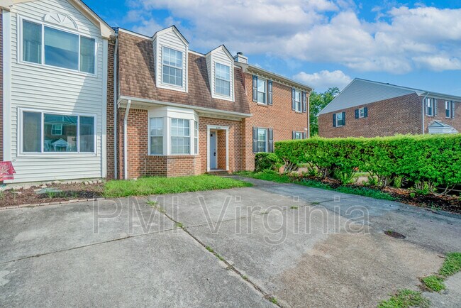 Building Photo - 609 Sedgefield Ct