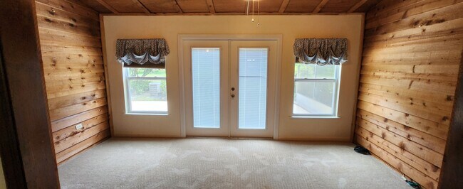 Foto del edificio - 35097 Whispering Oaks Blvd