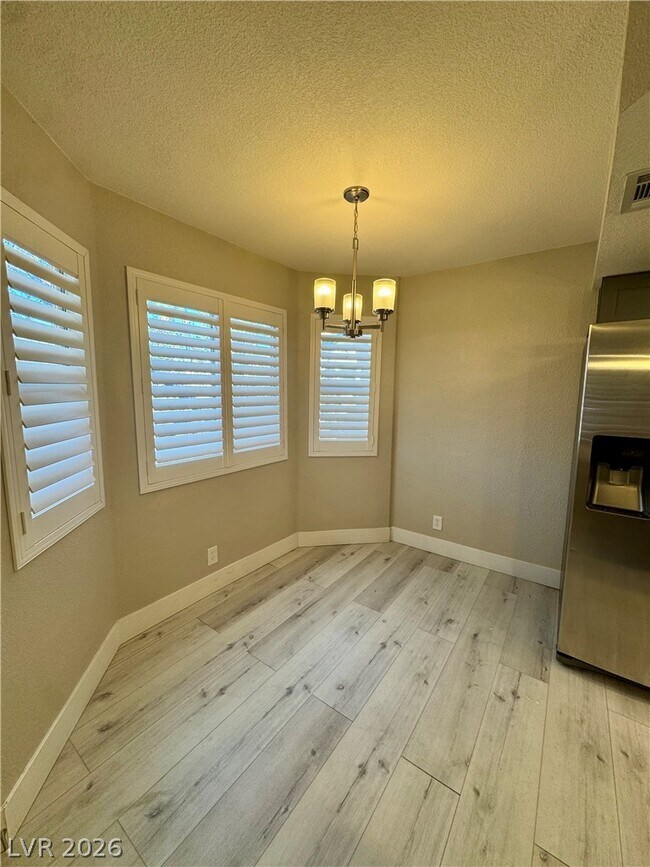Building Photo - 1400 Oak Rock Dr